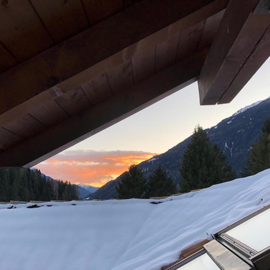 Holidays Dolomiti Apartment Resort Carisolo Buitenkant foto